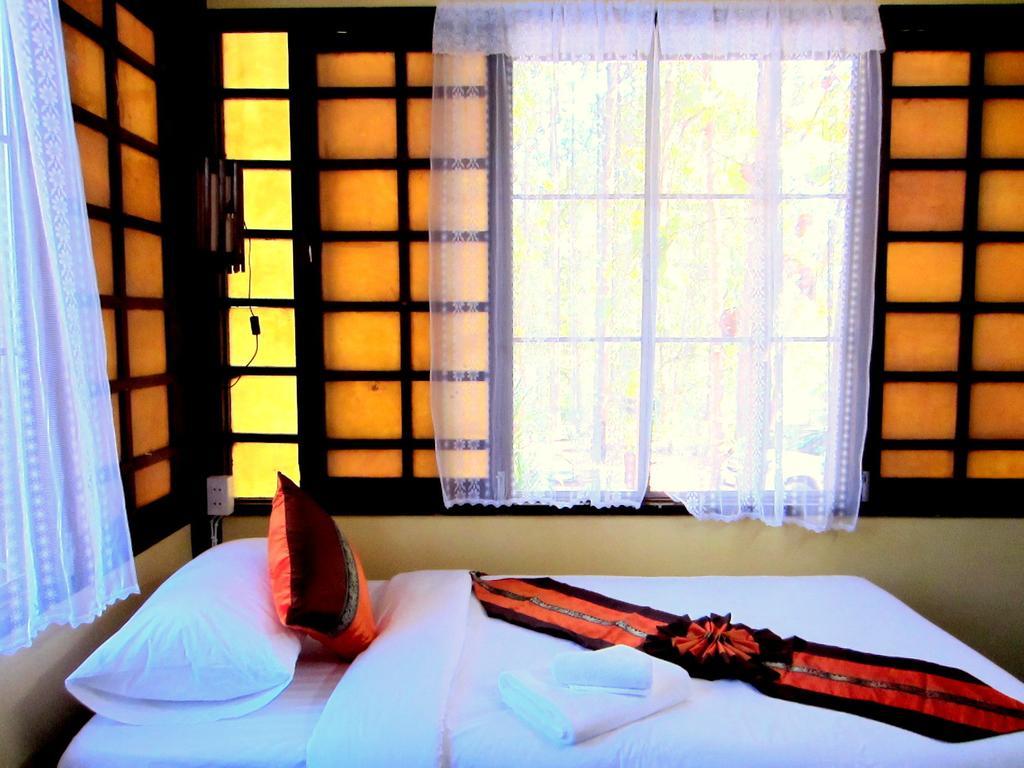 Golden Teak Homestay Mae Rim Zewnętrze zdjęcie