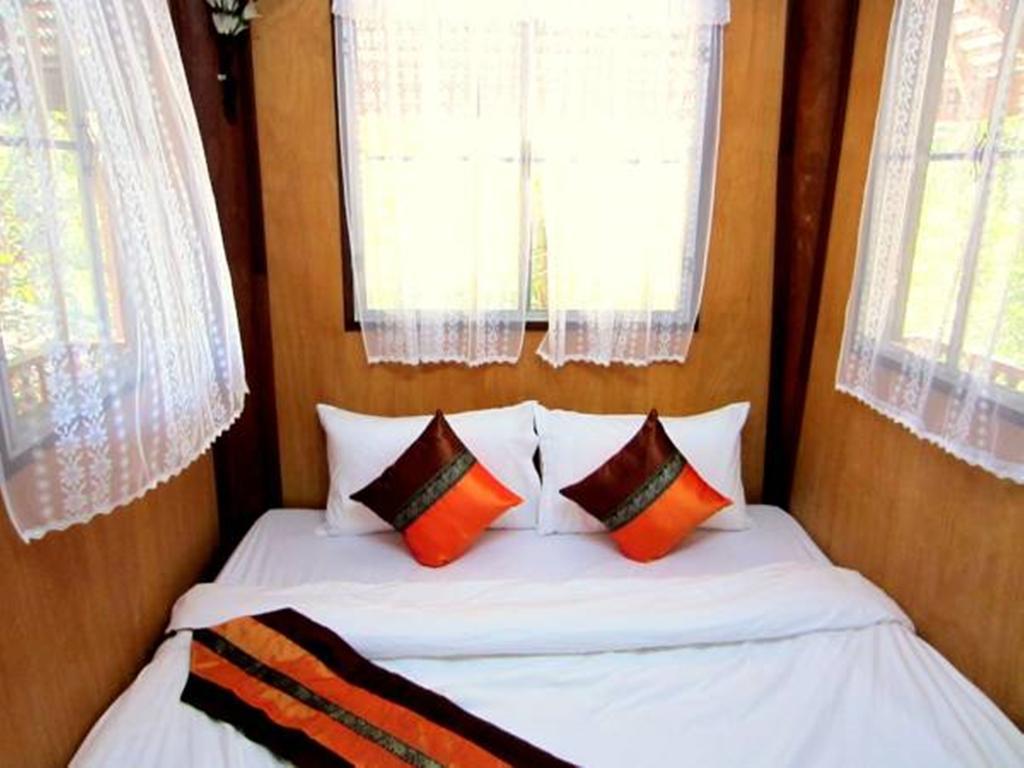Golden Teak Homestay Mae Rim Zewnętrze zdjęcie