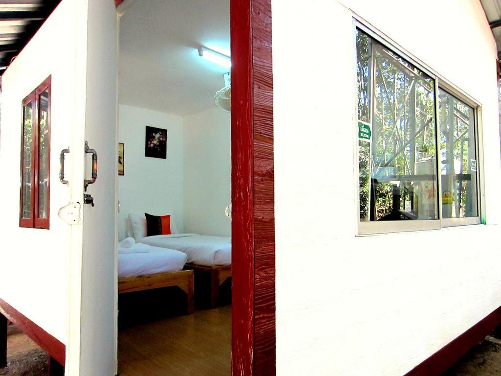 Golden Teak Homestay Mae Rim Zewnętrze zdjęcie