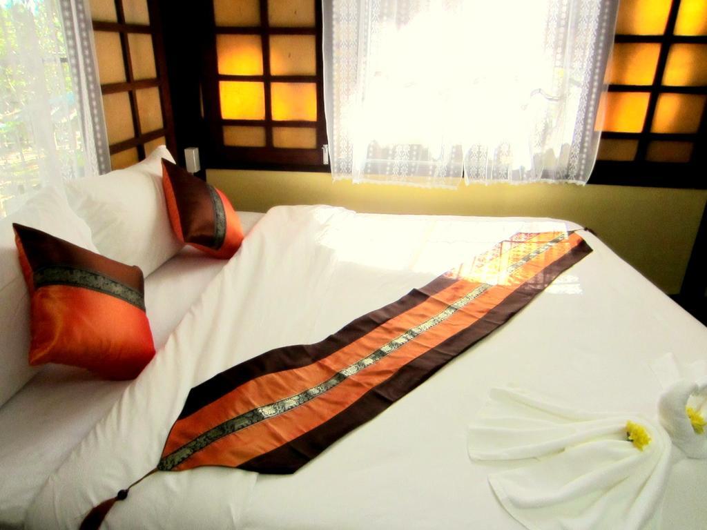 Golden Teak Homestay Mae Rim Zewnętrze zdjęcie