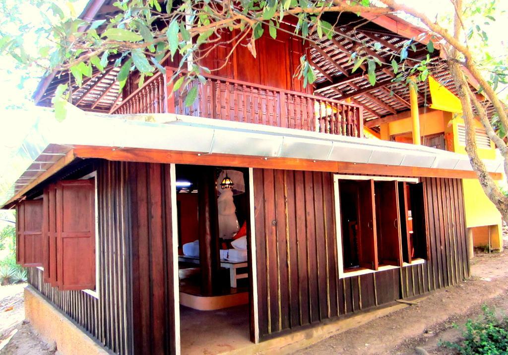 Golden Teak Homestay Mae Rim Zewnętrze zdjęcie