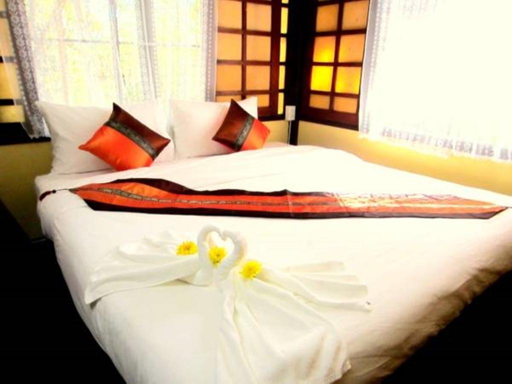 Golden Teak Homestay Mae Rim Zewnętrze zdjęcie