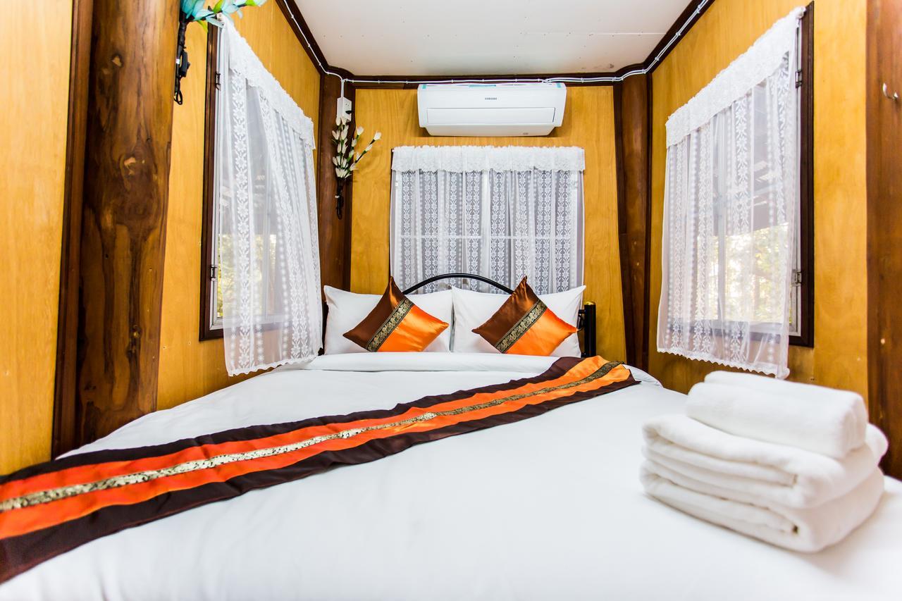 Golden Teak Homestay Mae Rim Zewnętrze zdjęcie
